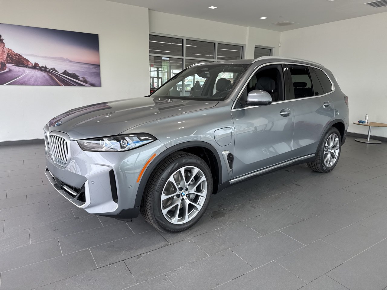 New 2026 BMW X5 xDrive50e w/ Executive Package AWD/4WD image 4