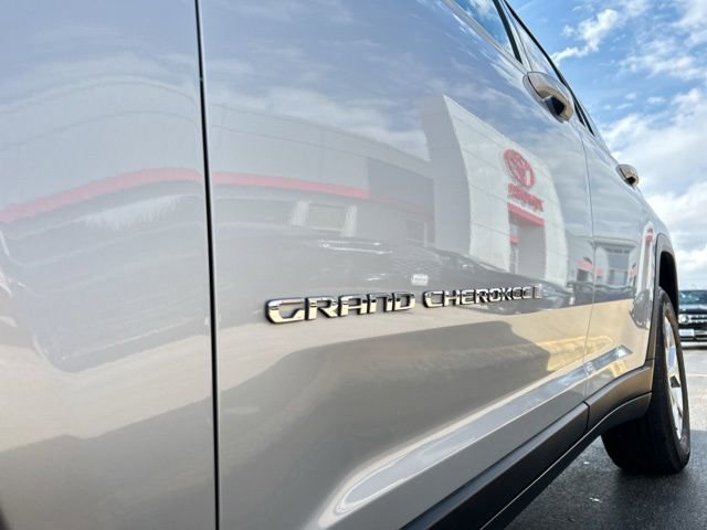 Used 2023 Jeep Grand Cherokee Limited w/ Luxury Tech Group II image 20