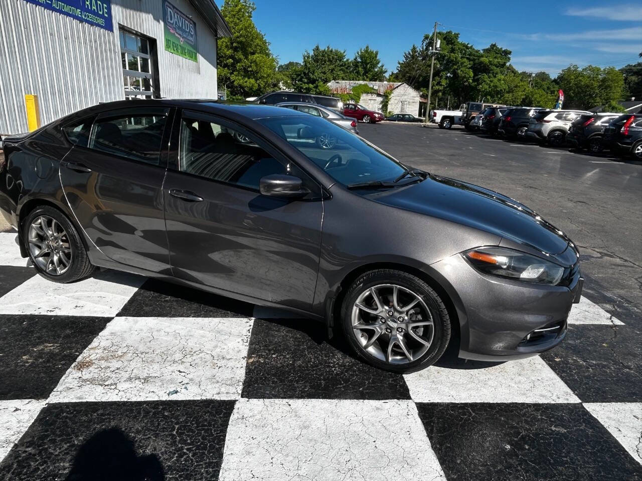 Used 2015 Dodge Dart SXT w/ Sun/Sound Group FWD image 4