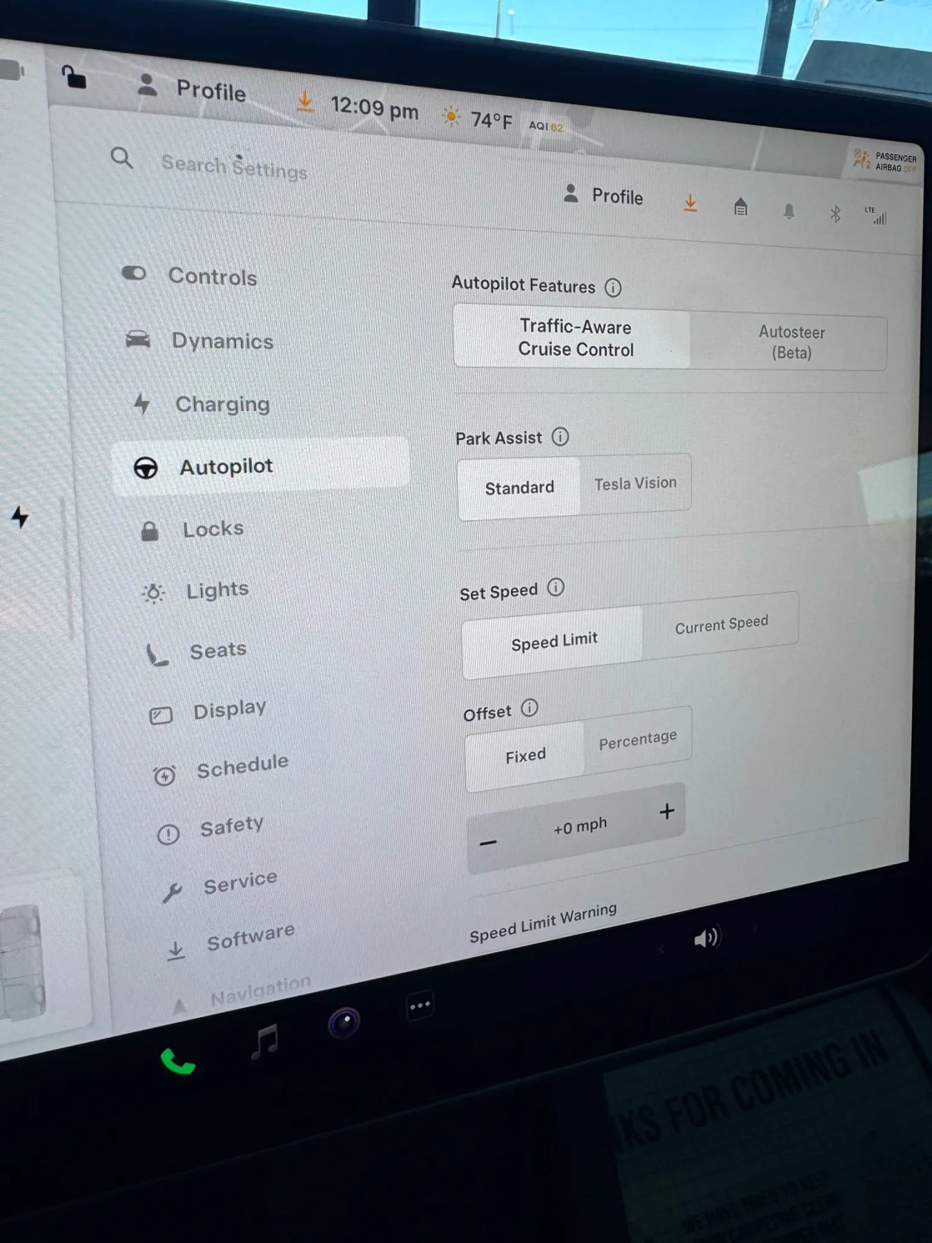 Used 2022 Tesla Model Y Long Range image 30