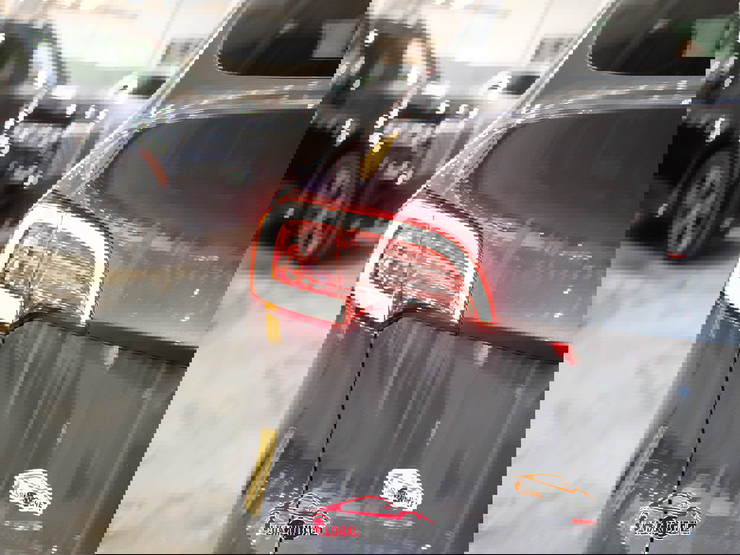 Used 2020 Tesla Model Y Long Range image 39