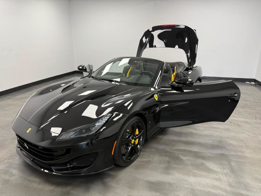 Used 2019 Ferrari Portofino RWD image 45