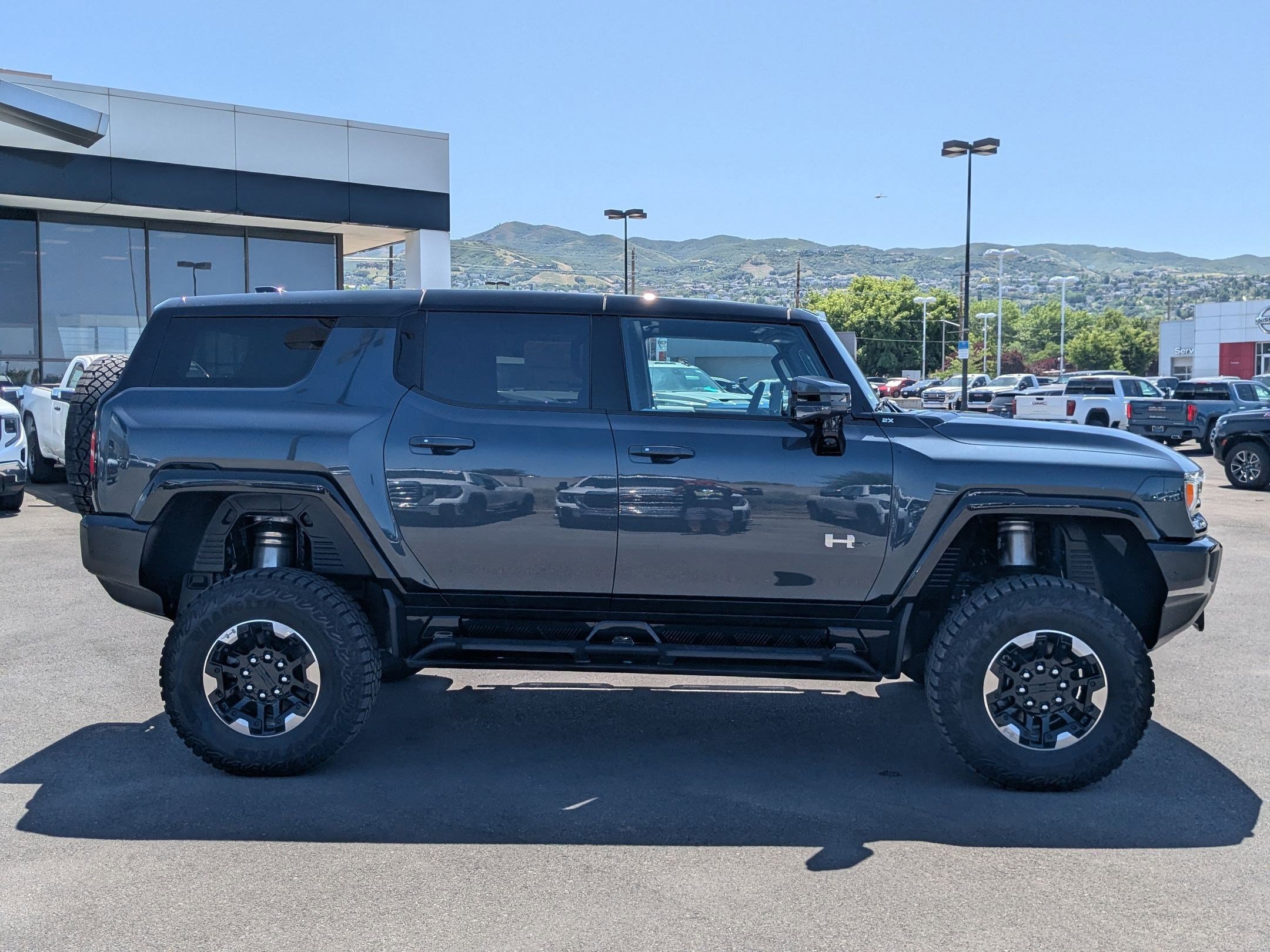 New 2025 GMC Hummer EV 2X w/ Extreme Off-Road Package image 7