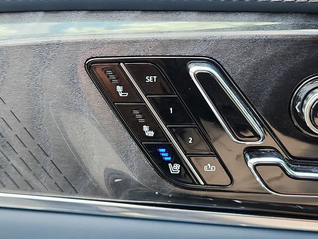 Certified 2025 Cadillac Escalade IQ Luxury 2 w/ LPO, Premium Carpet Package AWD/4WD image 26