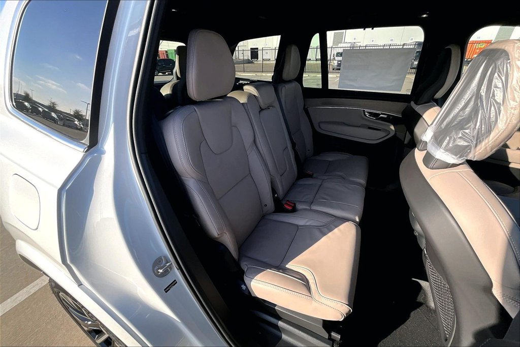 New 2026 Volvo XC90 B6 Ultra w/ Protection Package AWD/4WD image 8