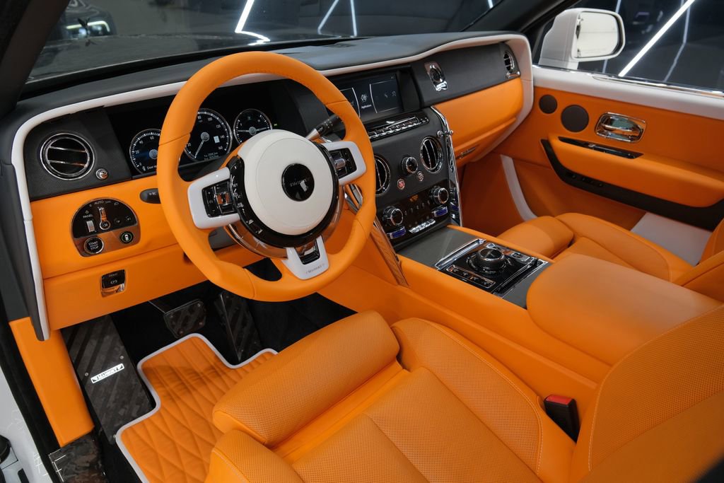 Used 2024 Rolls-Royce Cullinan image 64