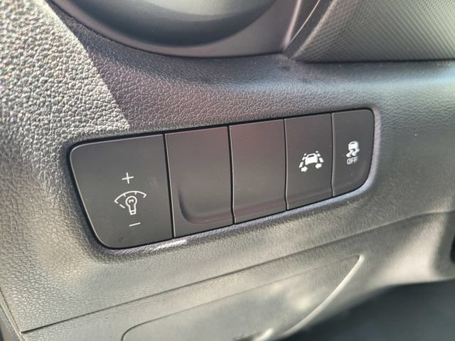 Used 2019 Hyundai Kona SE FWD image 19