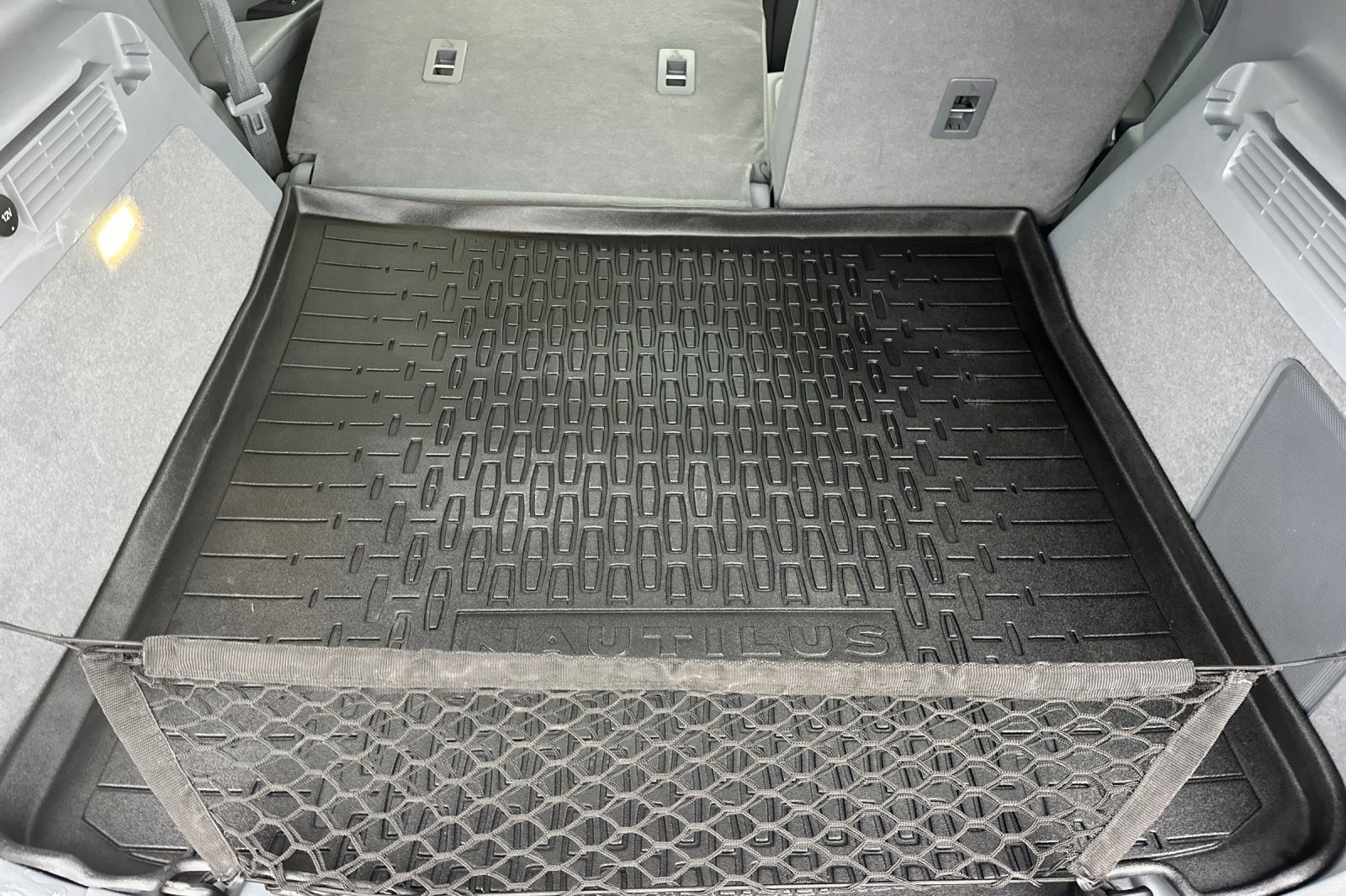 Used 2023 Lincoln Nautilus Reserve w/ Equipment Group 201A image 16