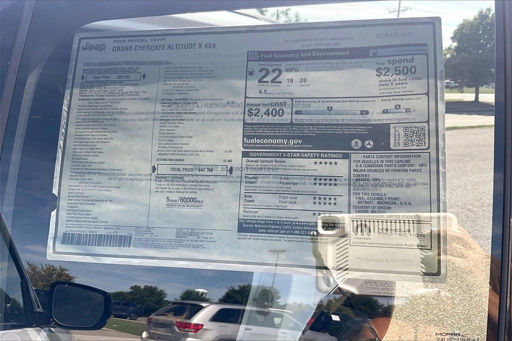 New 2025 Jeep Grand Cherokee Altitude image 14