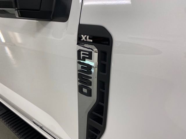 New 2025 Ford F350 XL w/ XL Chrome Package image 6