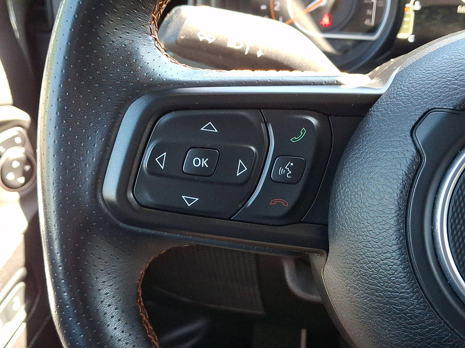 Used 2024 Jeep Gladiator Mojave AWD/4WD image 22