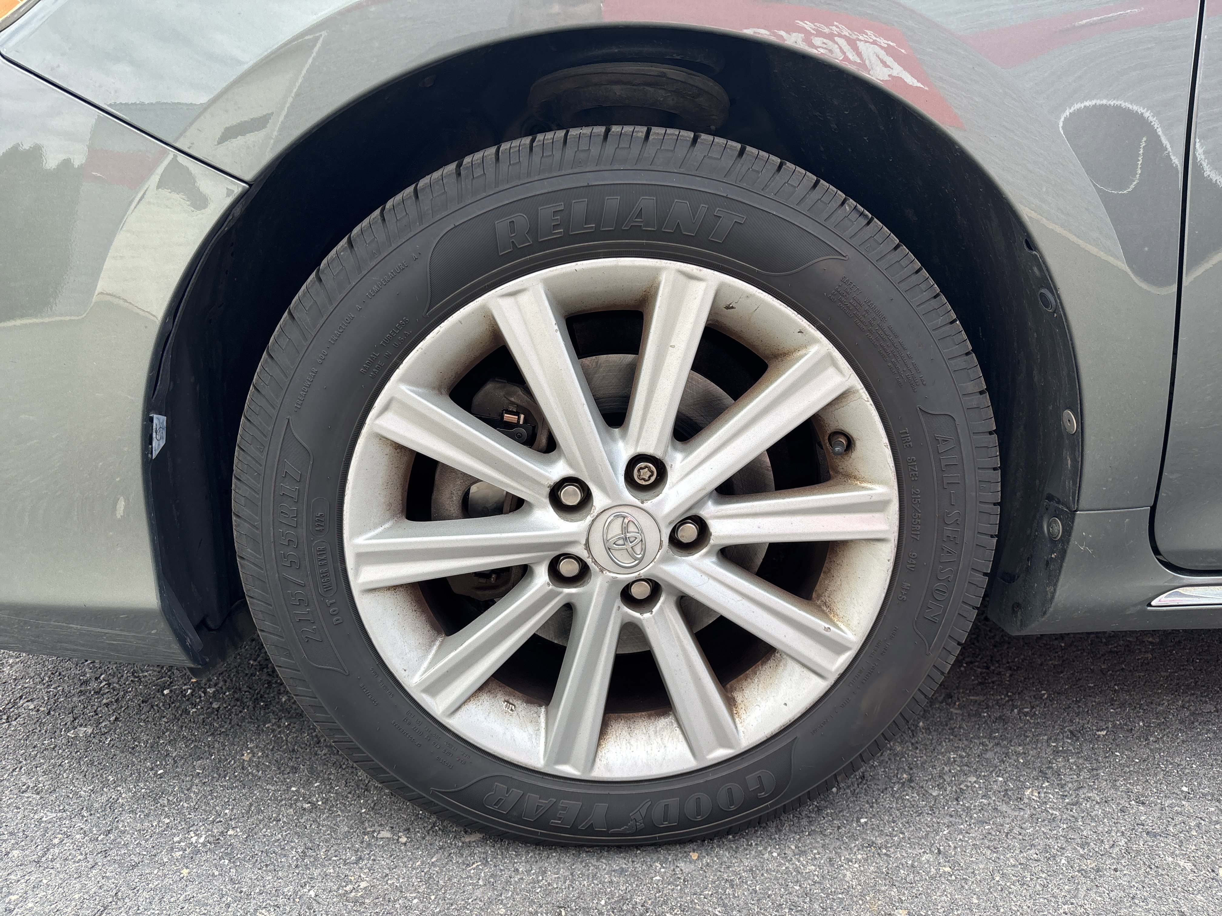 Used 2013 Toyota Camry XLE w/ Convenience Pkg image 10