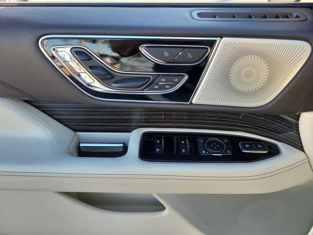 Certified 2024 Lincoln Navigator Black Label image 24