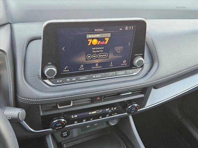 Used 2025 Nissan Rogue SV image 14