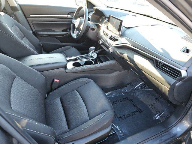 Used 2023 Nissan Altima 2.5 SV image 11