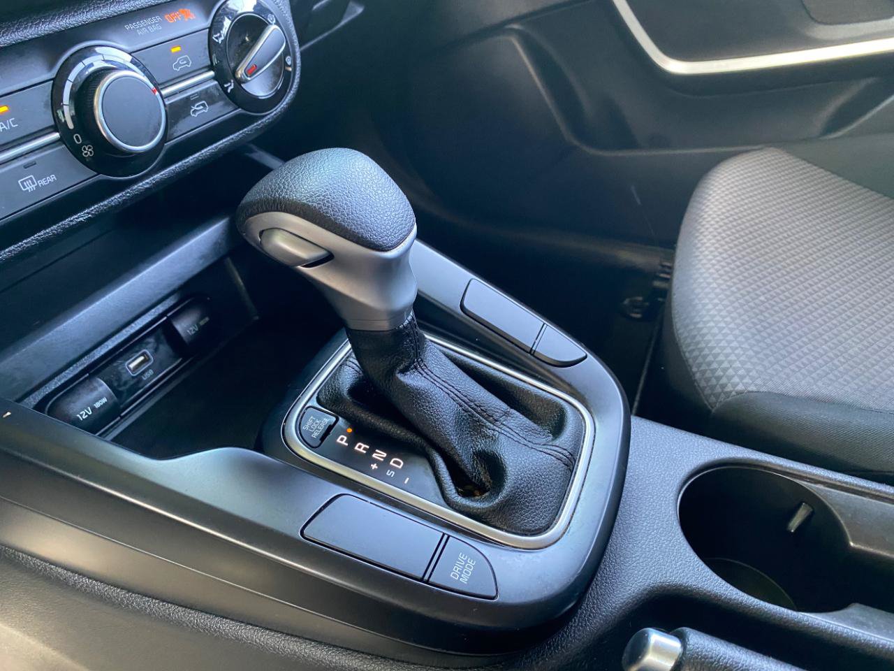 Used 2025 Kia Soul LX w/ LX Technology Package FWD image 55