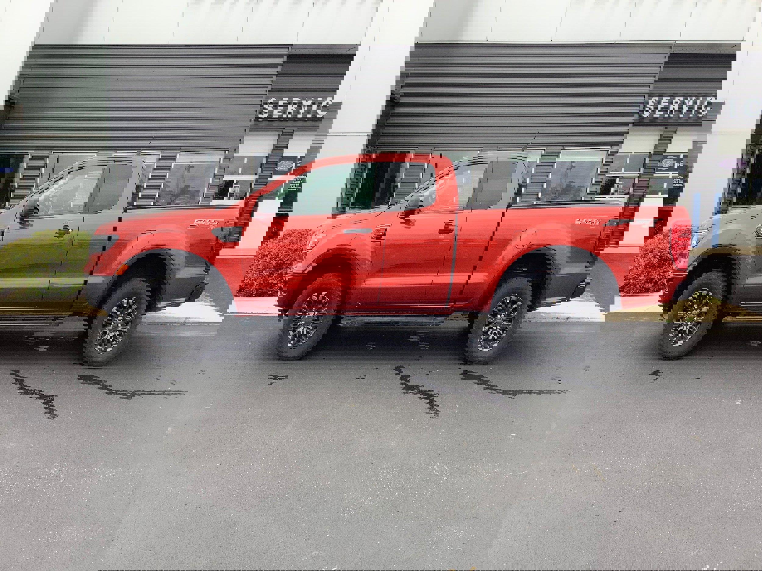 Used 2023 Ford Ranger XLT w/ Equipment Group 301A Mid image 2