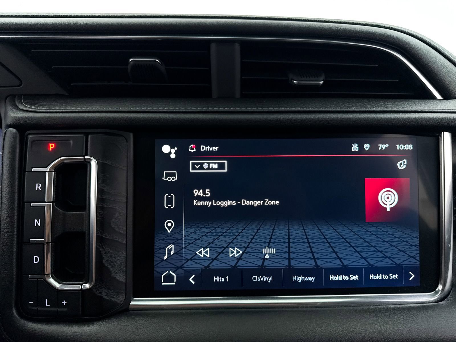 Used 2022 GMC Yukon XL Denali AWD/4WD image 24