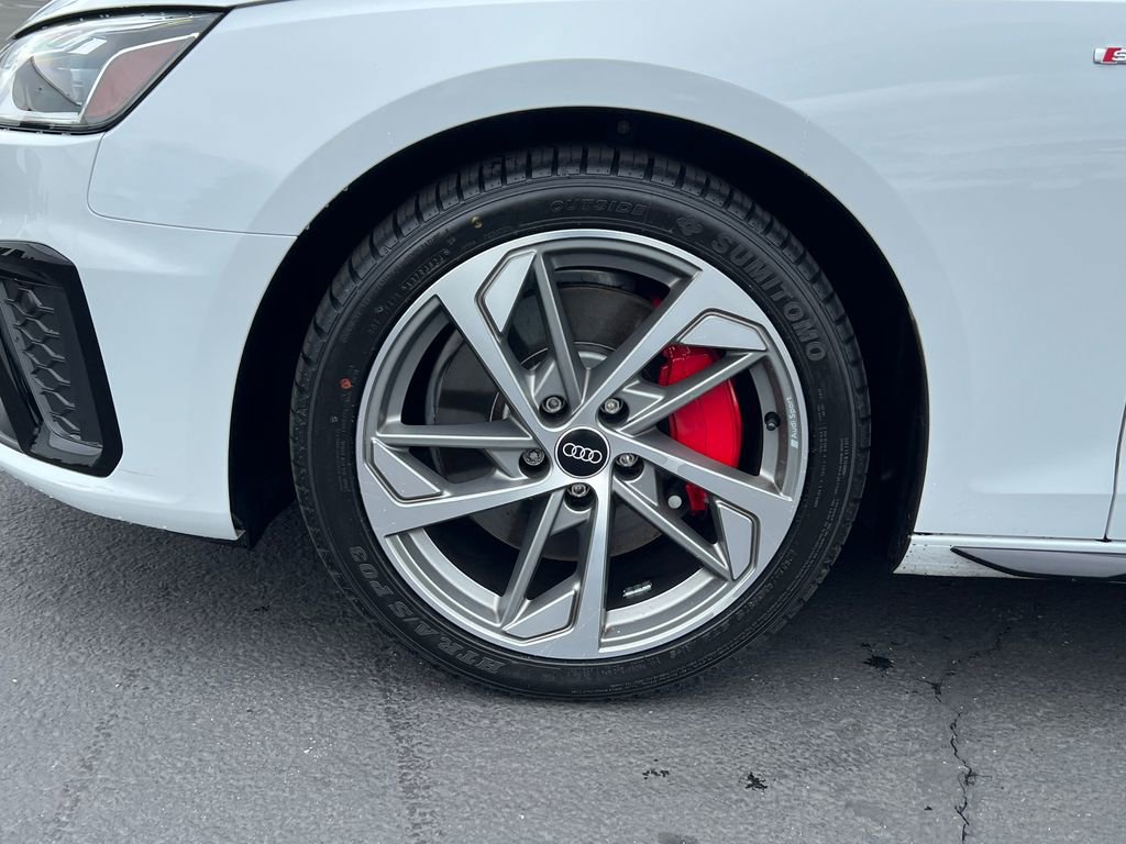 Used 2023 Audi A4 2.0T Premium Plus w/ Premium Plus Package AWD/4WD image 6