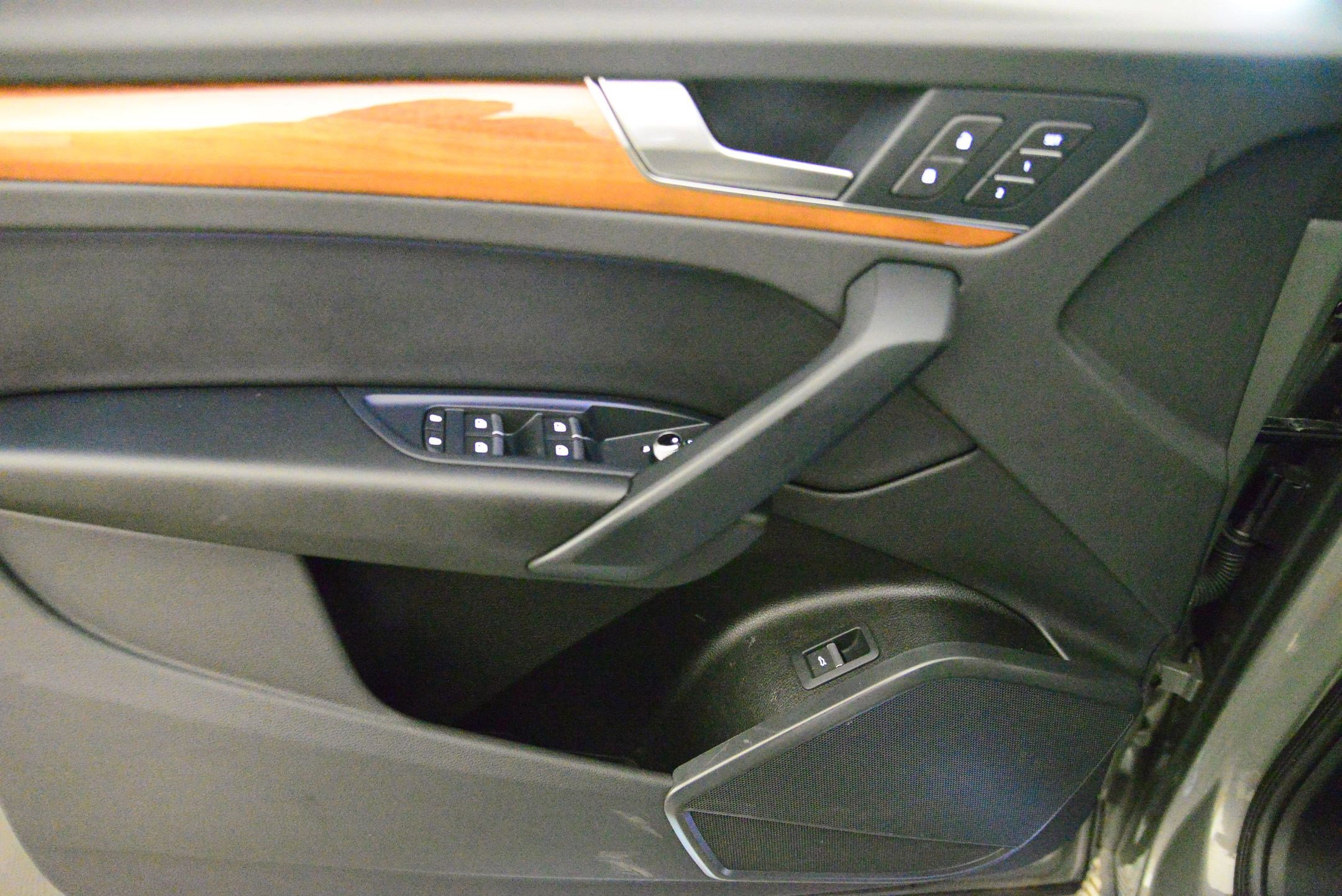 Certified 2023 Audi Q5 2.0T Premium w/ Convenience Package image 9