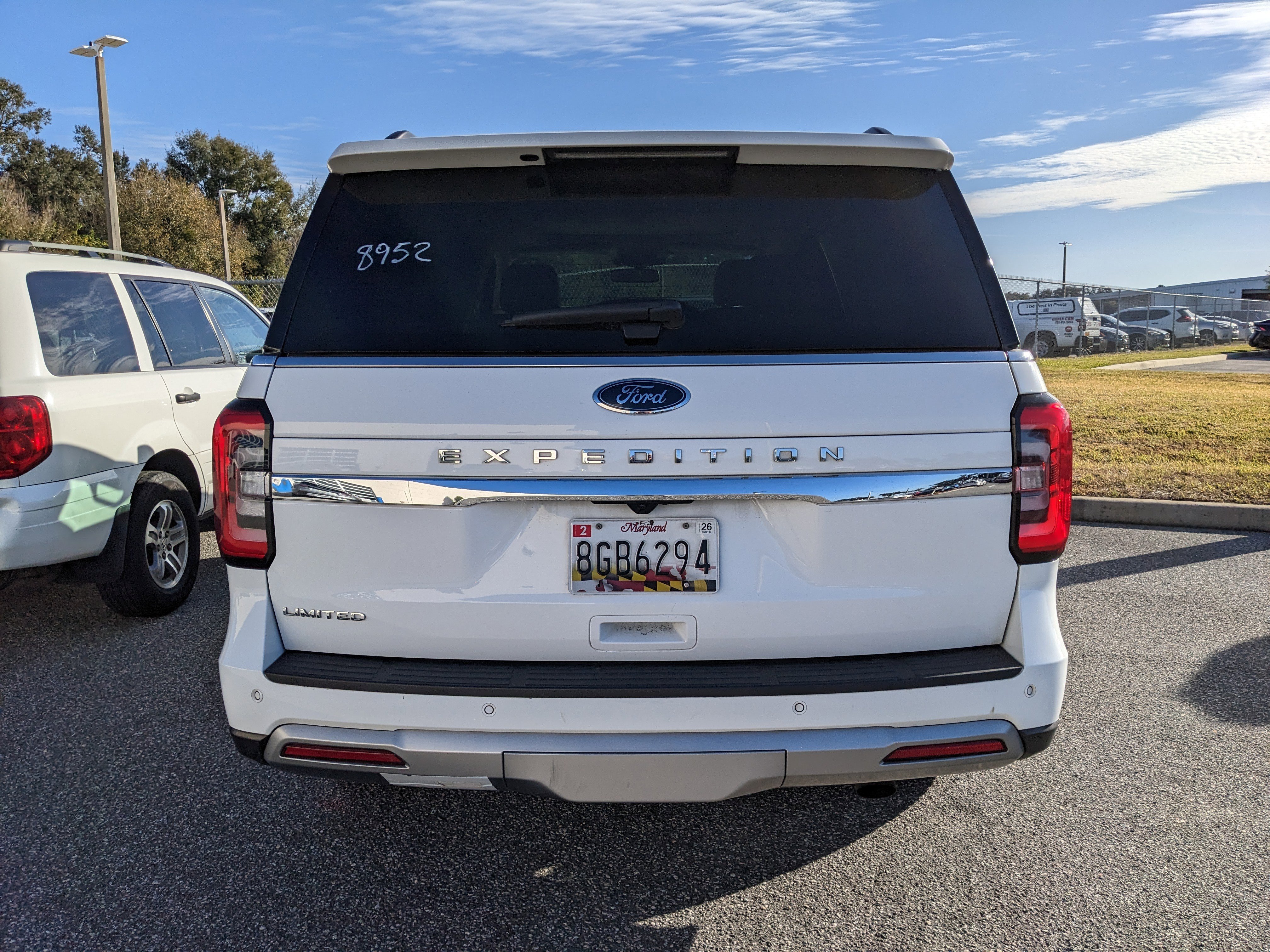 Used 2024 Ford Expedition Limited image 9