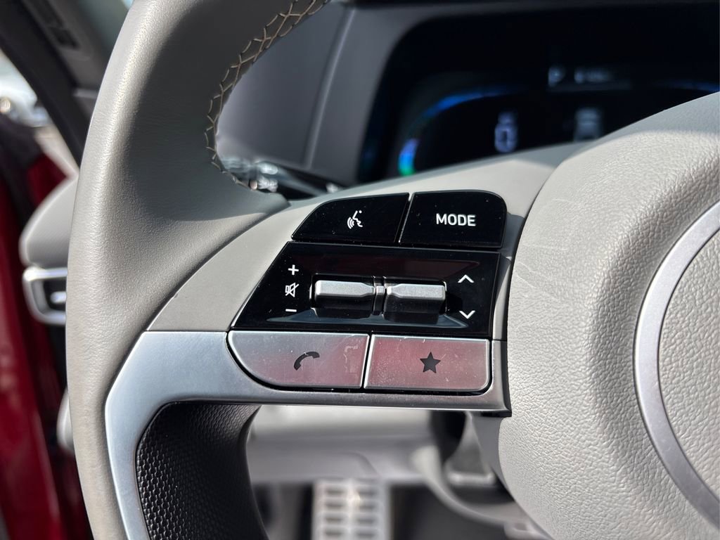 Certified 2025 Hyundai Elantra Sport FWD image 30