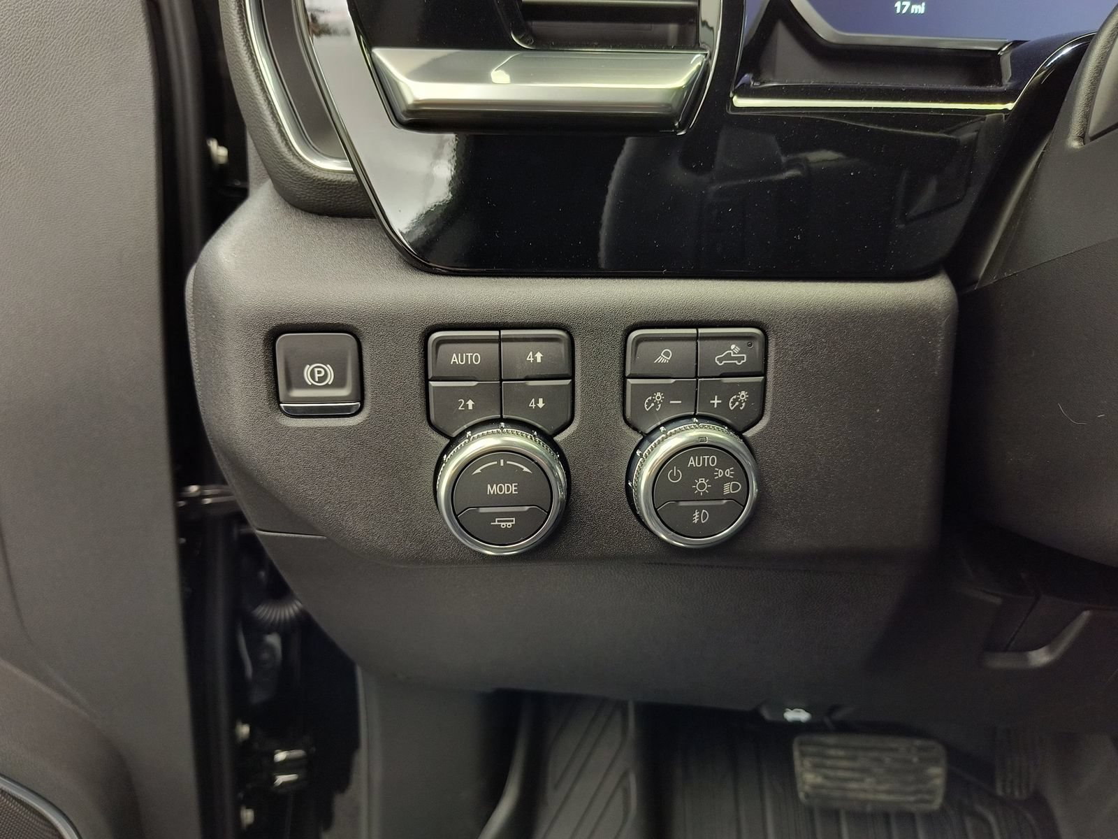 New 2026 GMC Sierra 1500 Elevation w/ Elevation Premium Package AWD/4WD image 16