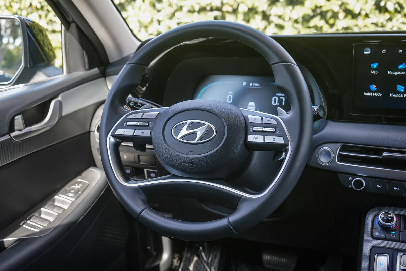 Used 2024 Hyundai Palisade SEL FWD image 15