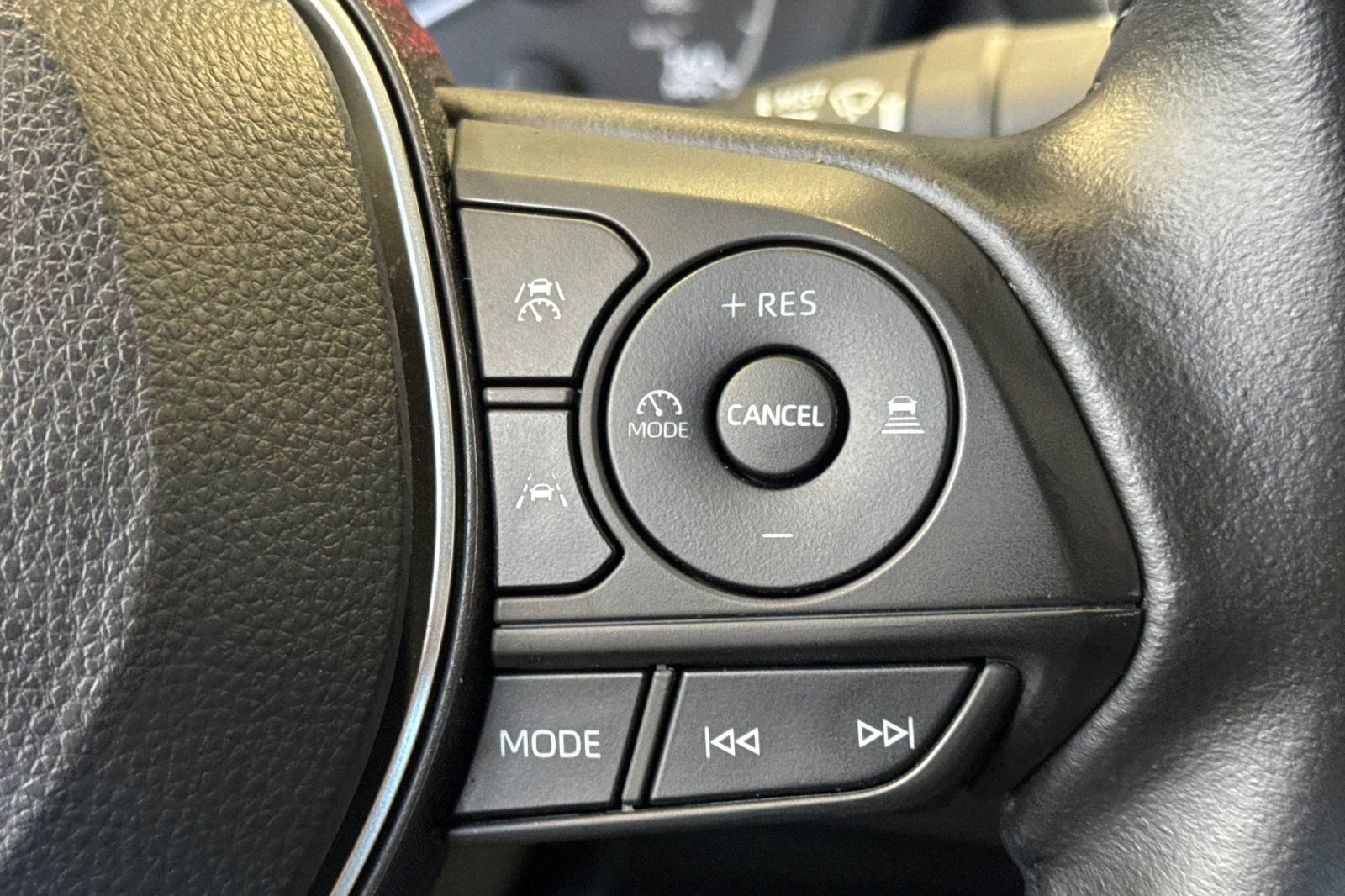 Used 2023 Toyota Corolla SE FWD image 31