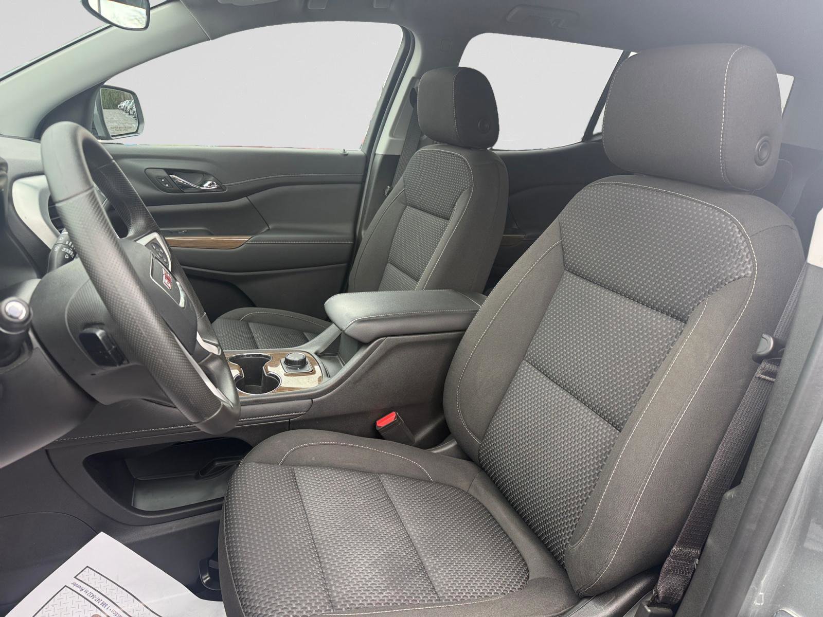 Used 2023 GMC Acadia SLE AWD/4WD image 9