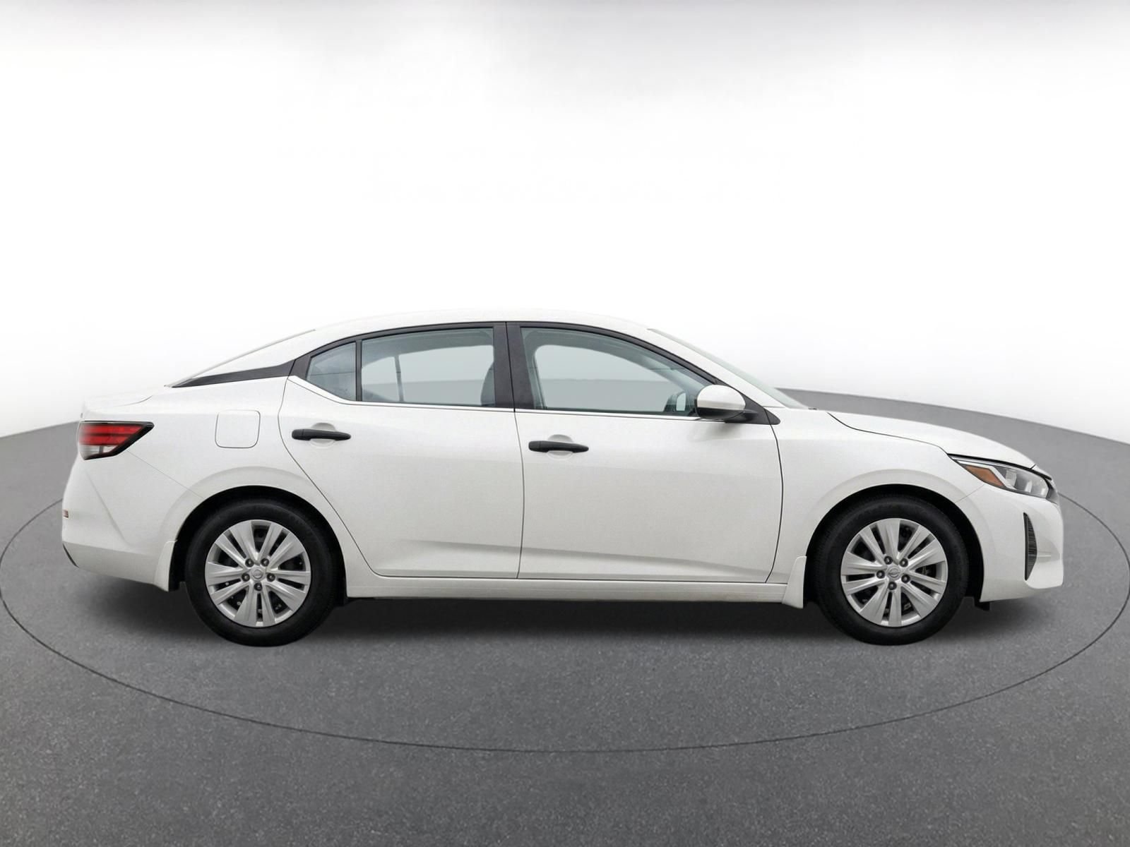 Used 2025 Nissan Sentra S FWD image 8