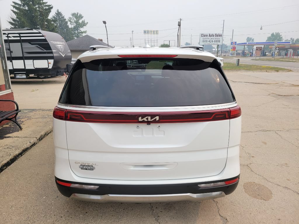 Used 2023 Kia Carnival SX Prestige FWD image 6