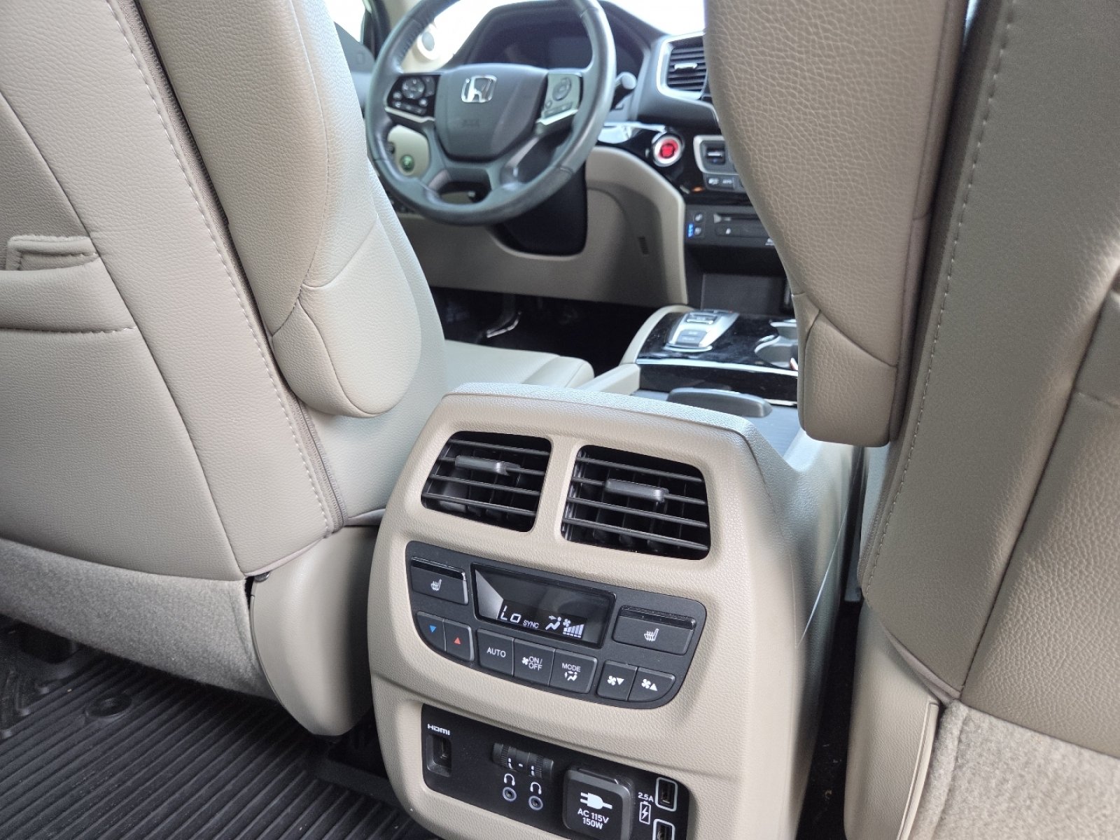 Used 2022 Honda Pilot Elite image 25