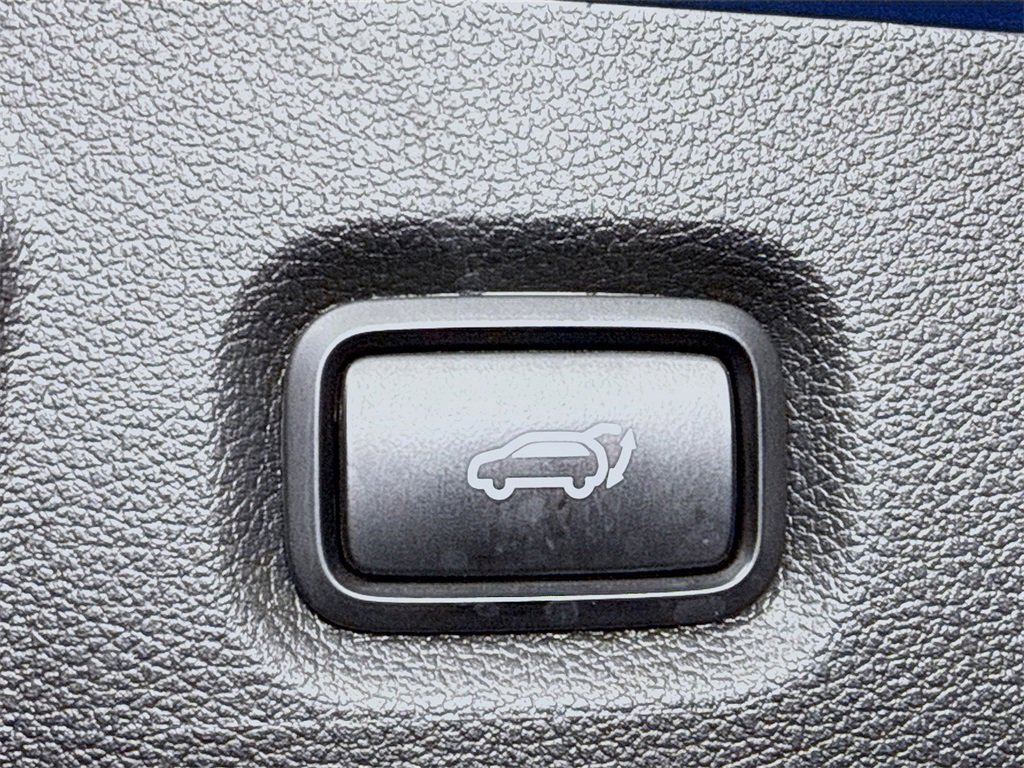 Used 2020 Hyundai Santa Fe Limited image 30