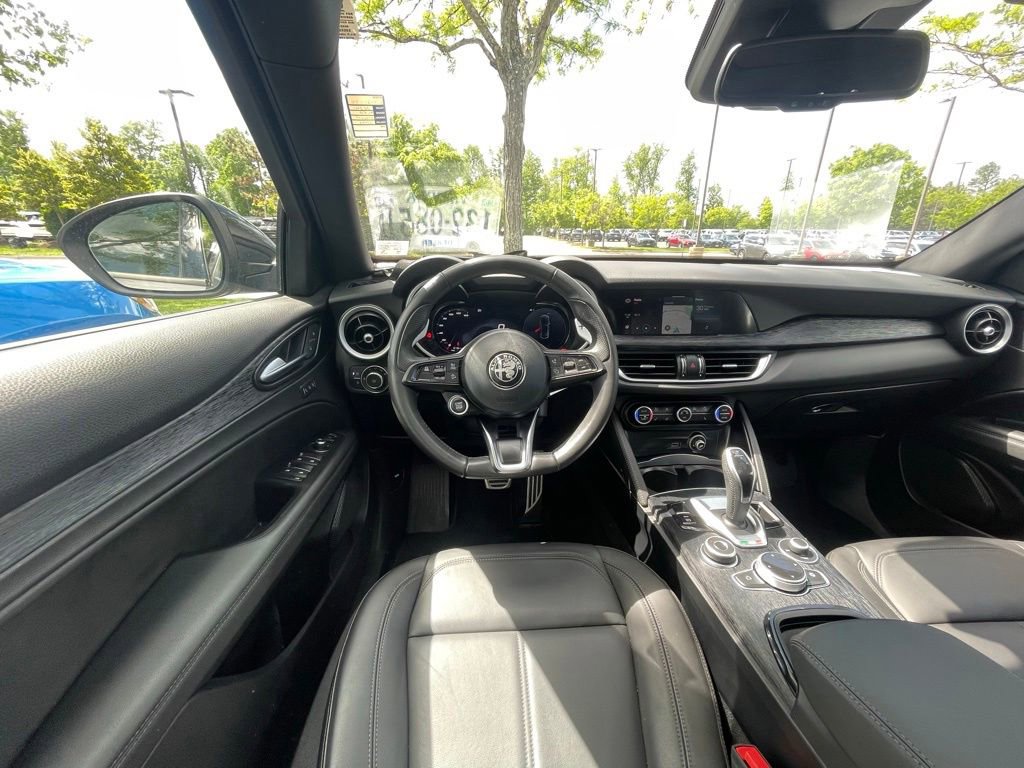 Used 2024 Alfa Romeo Stelvio Sprint AWD/4WD image 16
