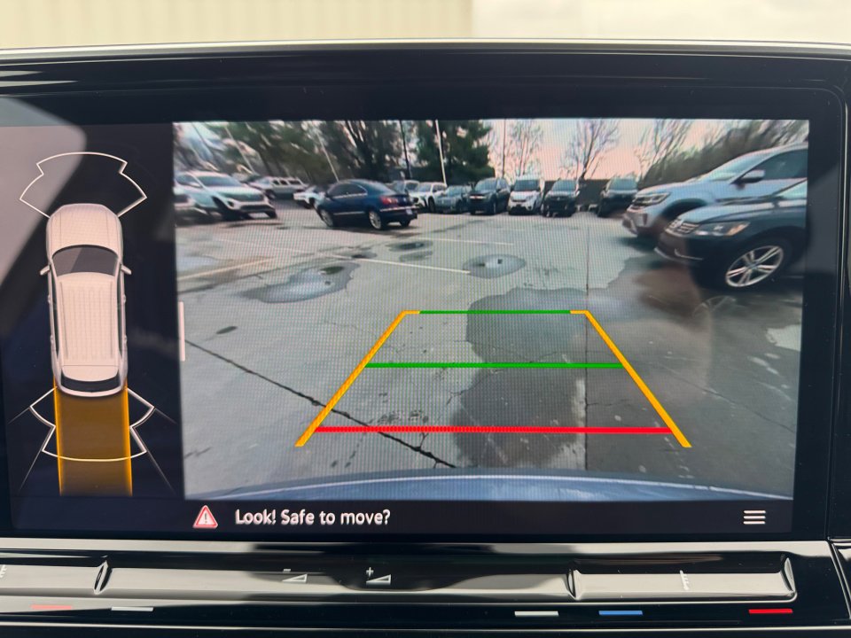 New 2025 Volkswagen Atlas Cross Sport SE image 19