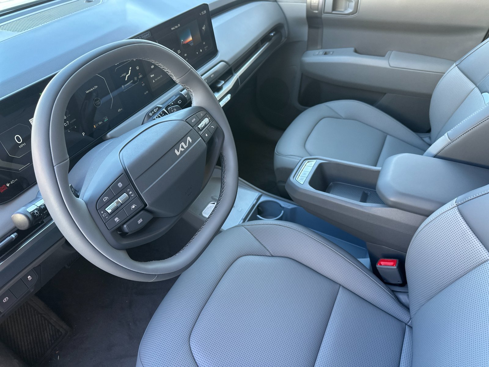 New 2027 Kia EV3 Wind FWD image 10