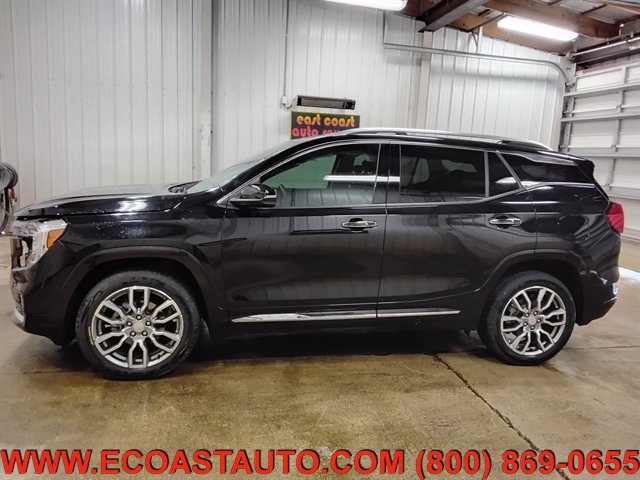 Used 2024 GMC Terrain Denali w/ Denali Premium Package AWD/4WD image 5