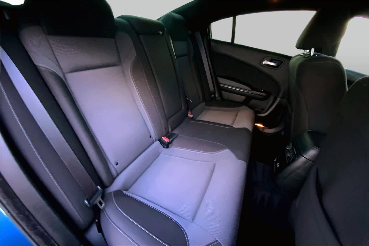 Used 2020 Dodge Charger SXT w/ Blacktop Package RWD image 18