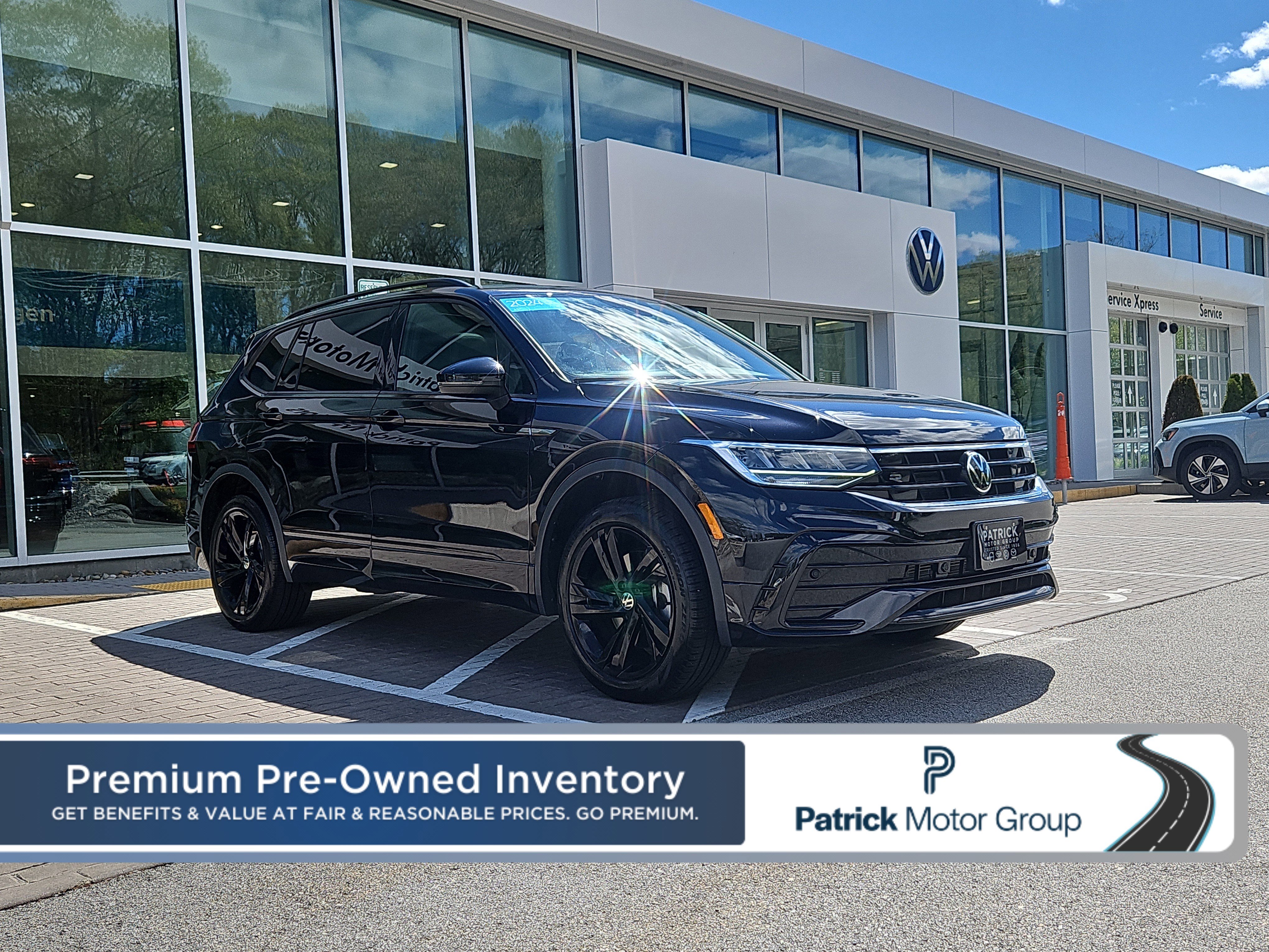 Certified 2024 Volkswagen Tiguan SE R-Line AWD/4WD image 1