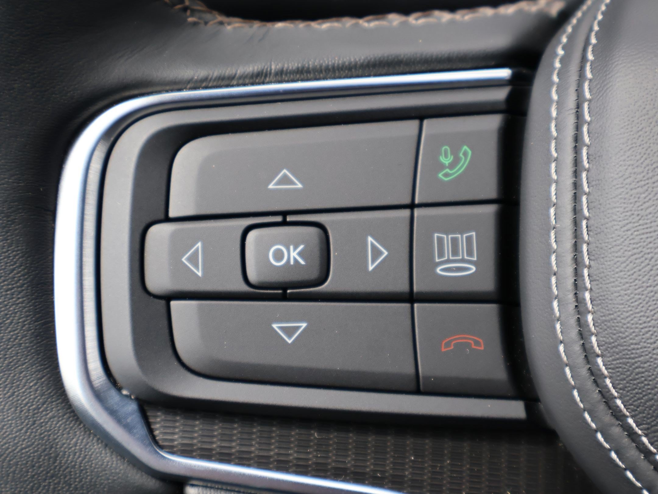 Used 2026 Jeep Grand Wagoneer Summit AWD/4WD image 15
