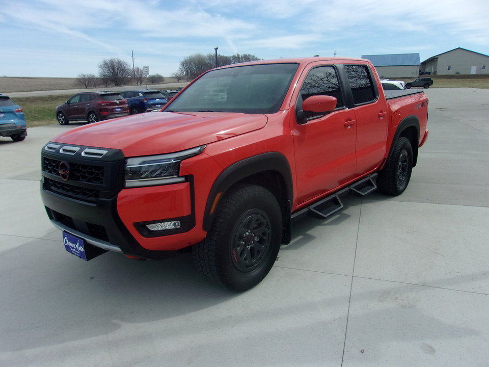 Used 2025 Nissan Frontier PRO-4X AWD/4WD image 7