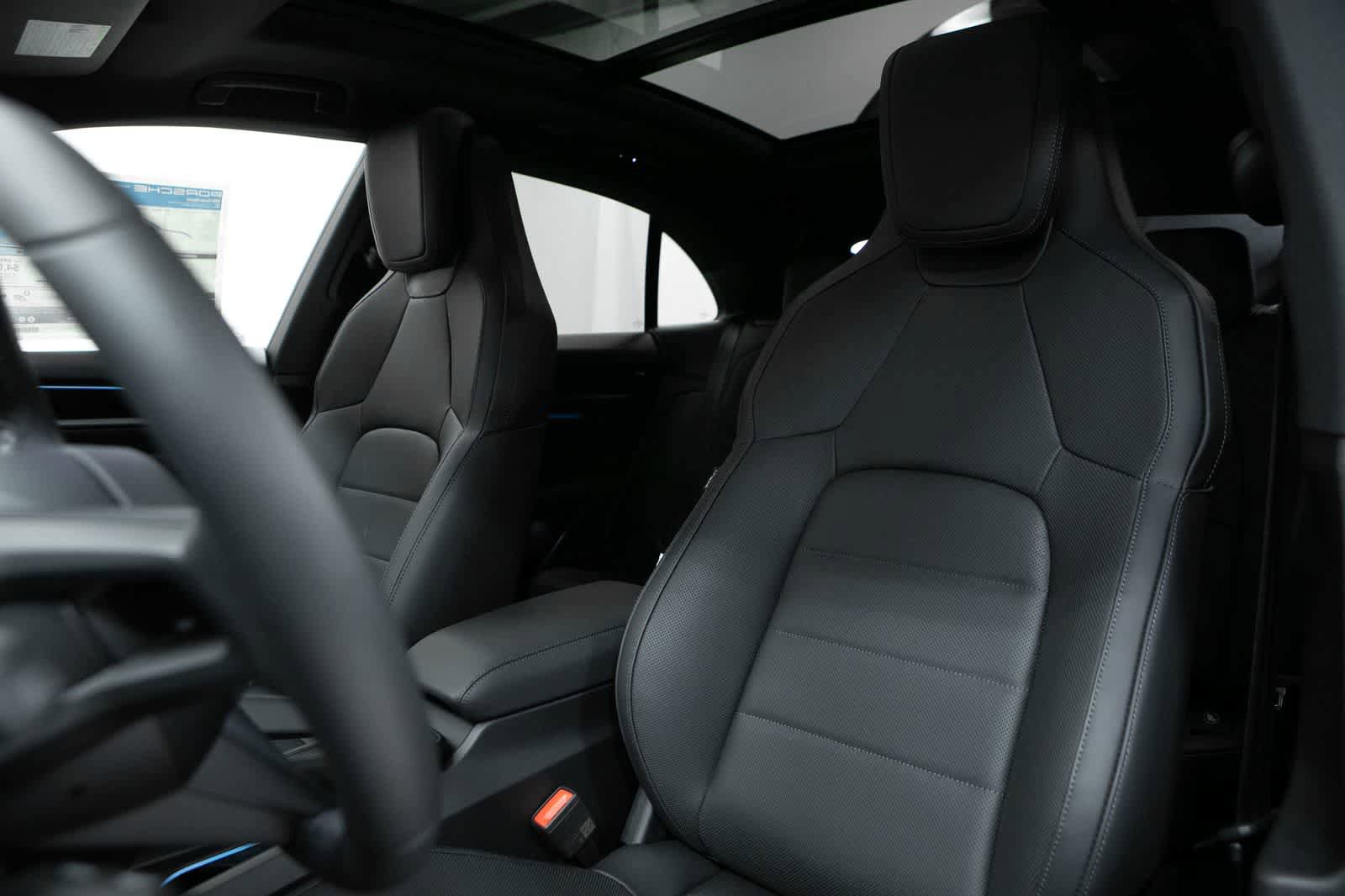New 2026 Porsche Macan Electric RWD image 5