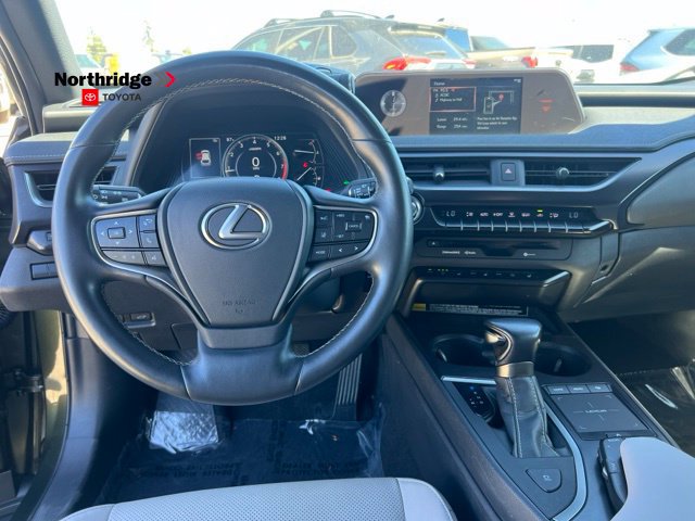 Used 2022 Lexus UX 200 w/ Premium Package FWD image 12