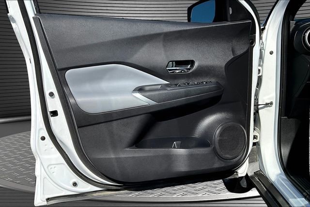 Used 2024 Nissan Kicks SR w/ SR Premium Package FWD image 19