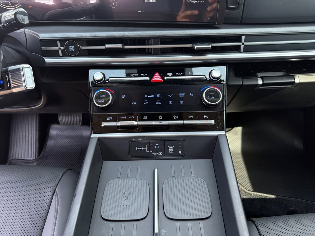 Used 2025 Hyundai Santa Fe SEL image 11