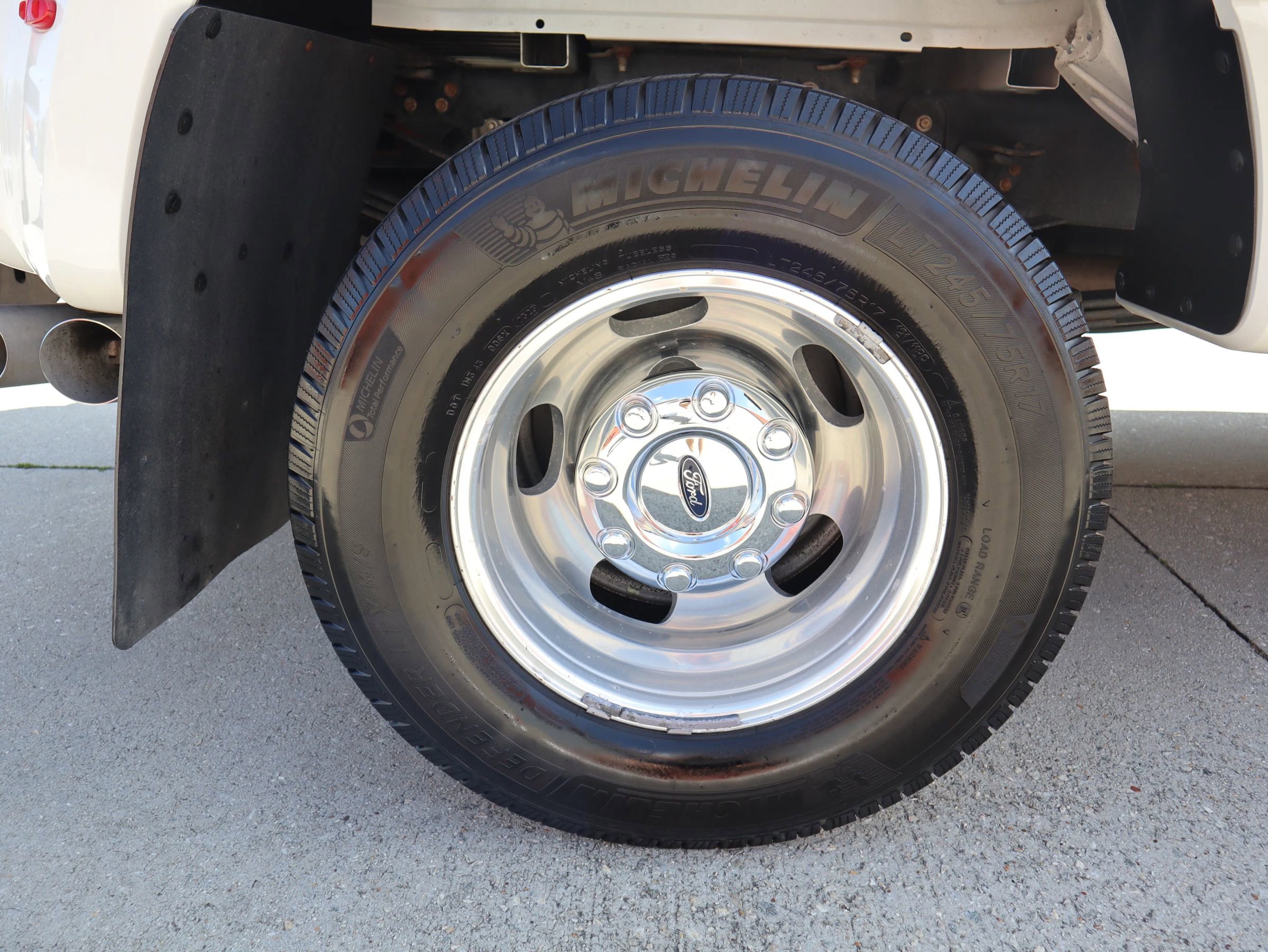 Used 2021 Ford F350 Lariat w/ Lariat Ultimate Package image 40