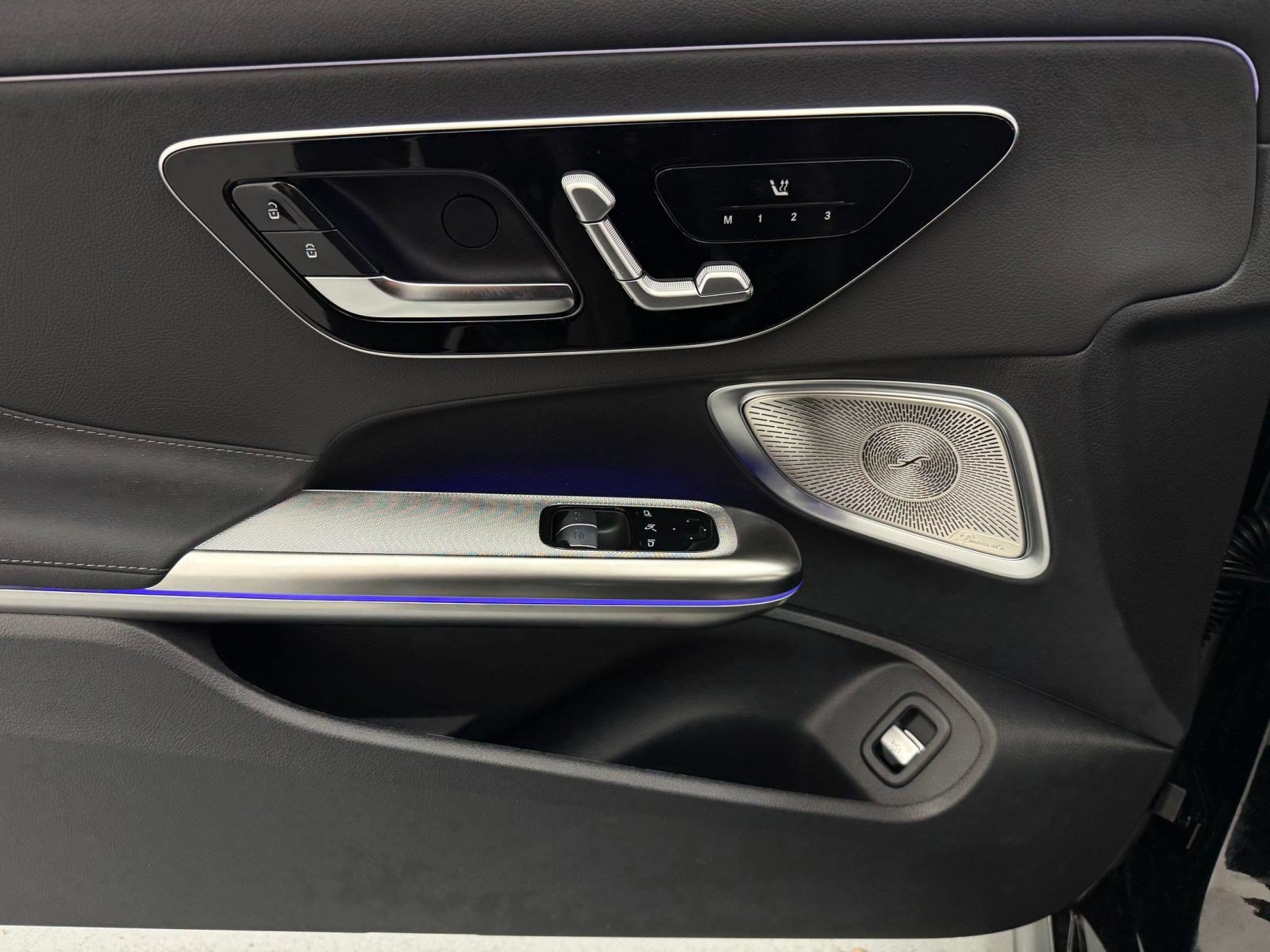 New 2026 Mercedes-Benz CLE 300 4MATIC Coupe image 11