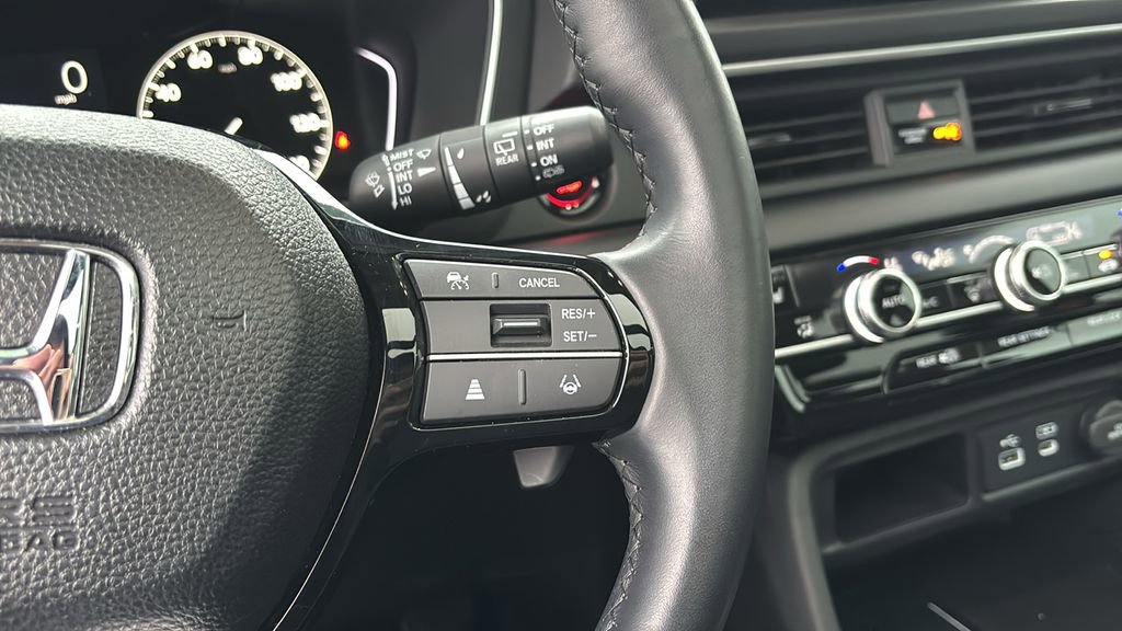 Certified 2023 Honda Pilot Touring image 18