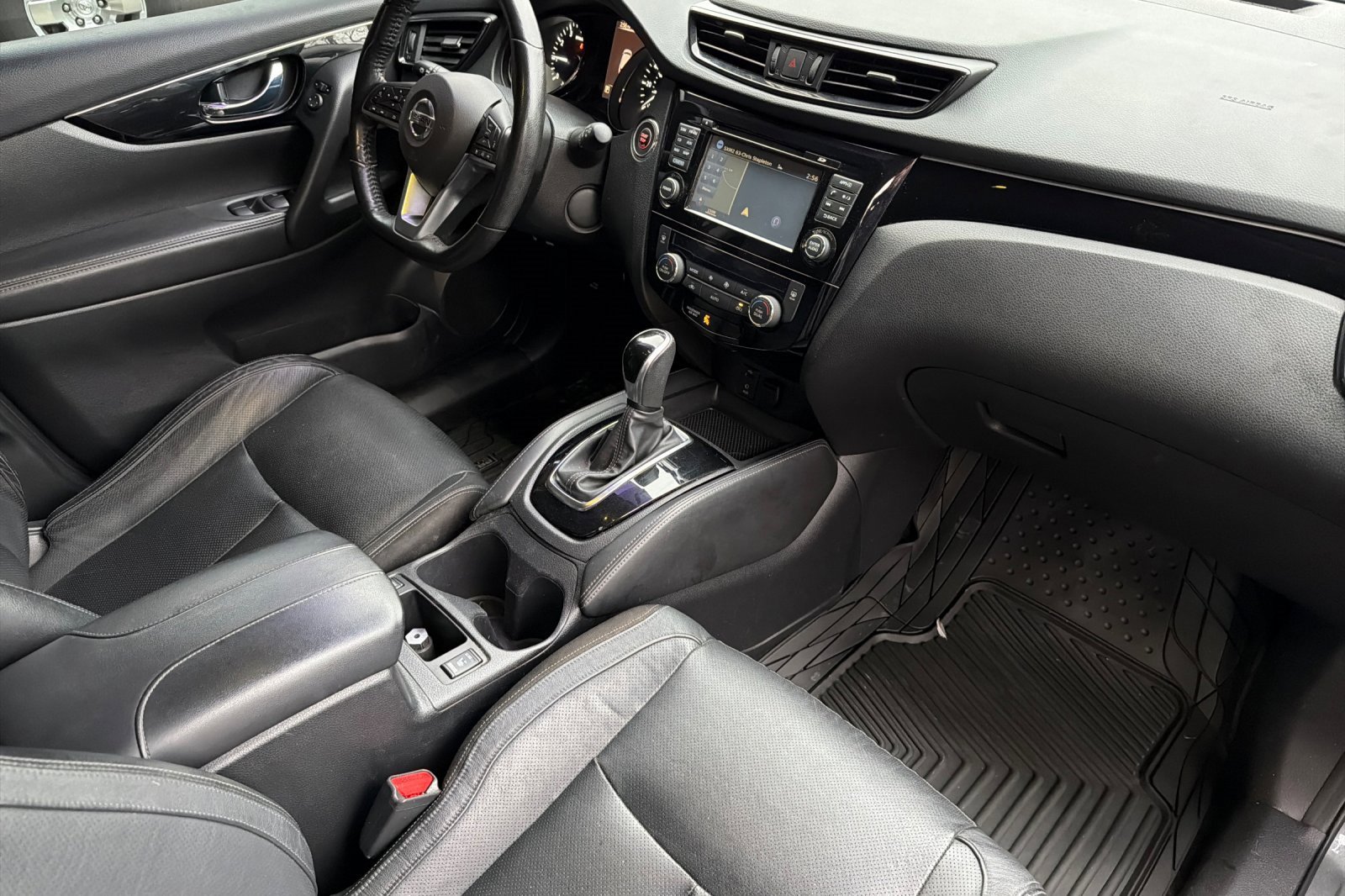 Used 2018 Nissan Rogue Sport SL image 21